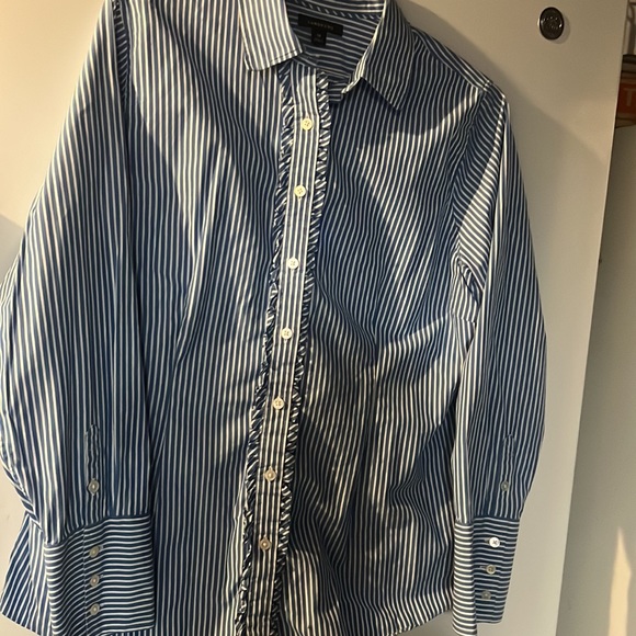 Ladies Lands’ End, blouse, blue and white stripe excellent condition - Picture 3 of 4